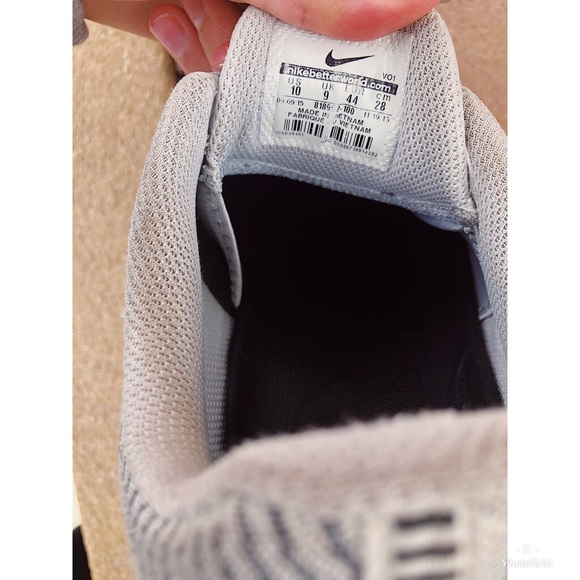 MENS GREY NIKE SHOES RUNING SIZE 10 - Picture 5 of 6